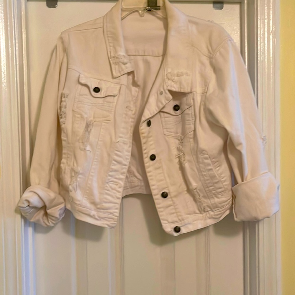 White ripped cropped denim jacket
